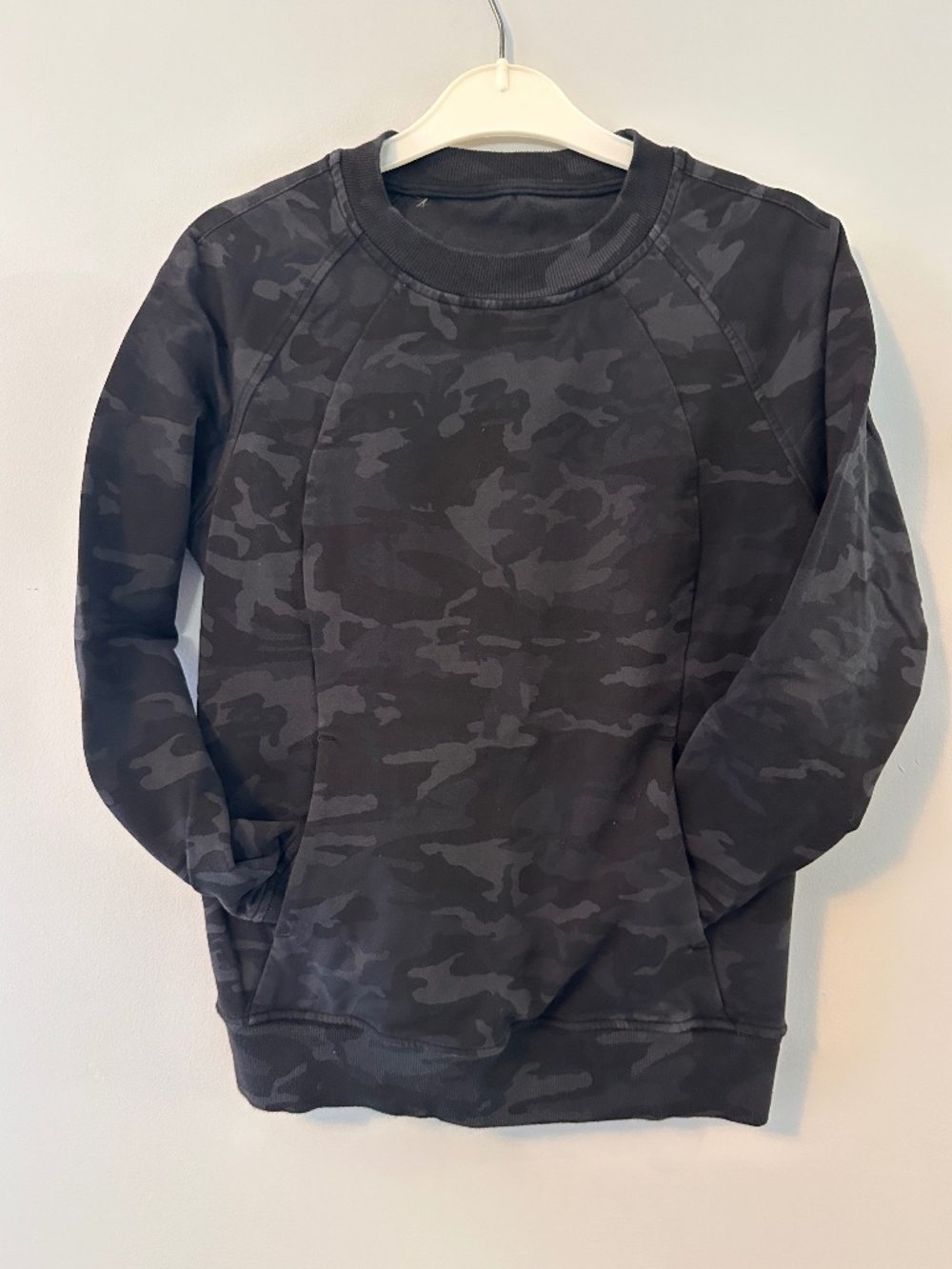 Lululemon Scuba Crew Sweatshirt Incognito Camo Multi Grey Size 4